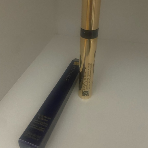 Estee Lauder Sumptuous Extreme Mascara sum Ex 01 Extreme Black - Picture 3 of 3